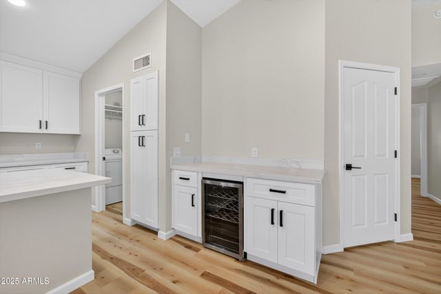 6831 S OAKMONT Drive, Chandler, AZ 85249