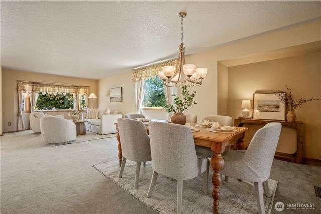8555 Bender Road, Lynden, WA 98264