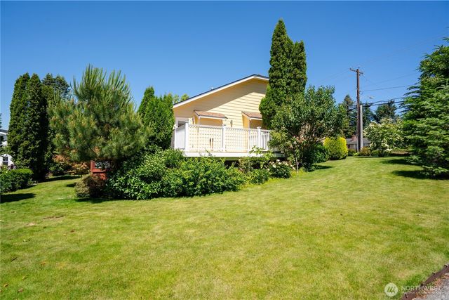 8555 Bender Road, Lynden, WA 98264