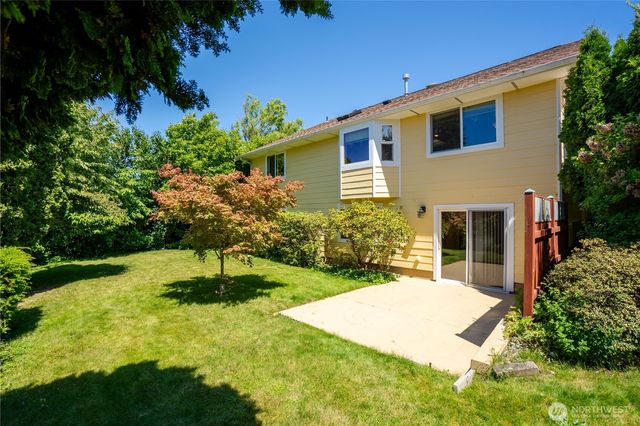 8555 Bender Road, Lynden, WA 98264