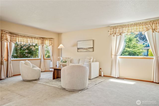 8555 Bender Road, Lynden, WA 98264
