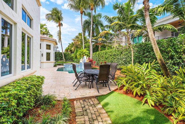 2386 W Maya Palm Drive, Boca Raton, FL 33432