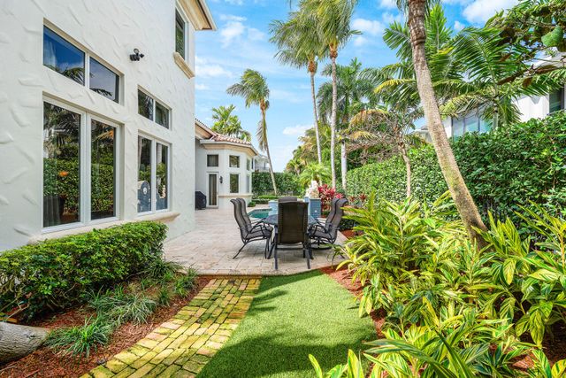 2386 W Maya Palm Drive, Boca Raton, FL 33432