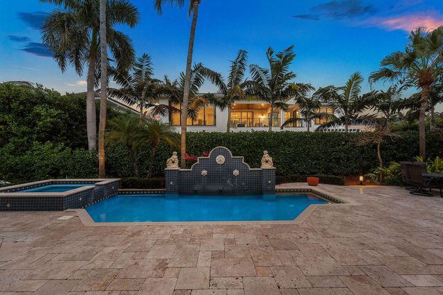 2386 W Maya Palm Drive, Boca Raton, FL 33432