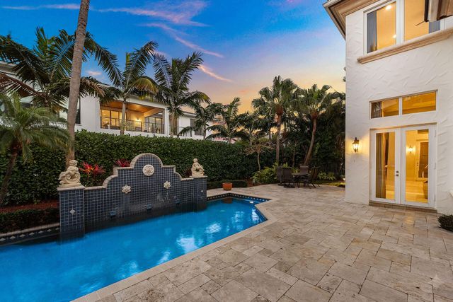 2386 W Maya Palm Drive, Boca Raton, FL 33432