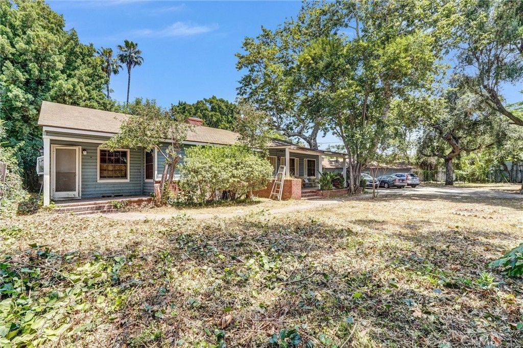 Image 1 of property listing at 13505 Hatteras, Valley Glen, CA 91401