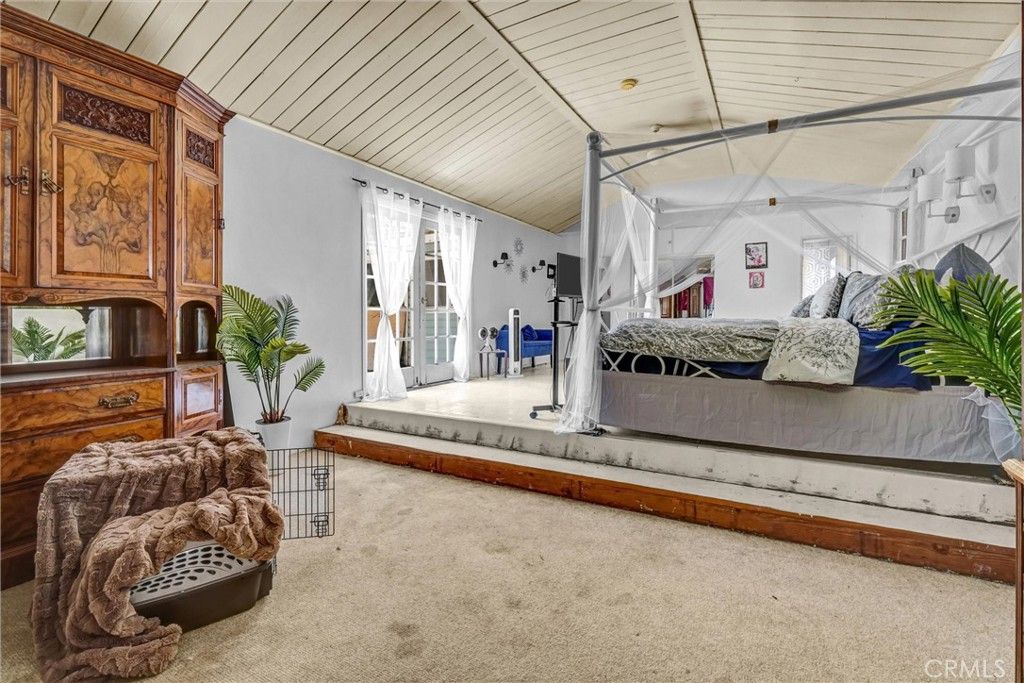 Image 12 of property listing at 13505 Hatteras, Valley Glen, CA 91401