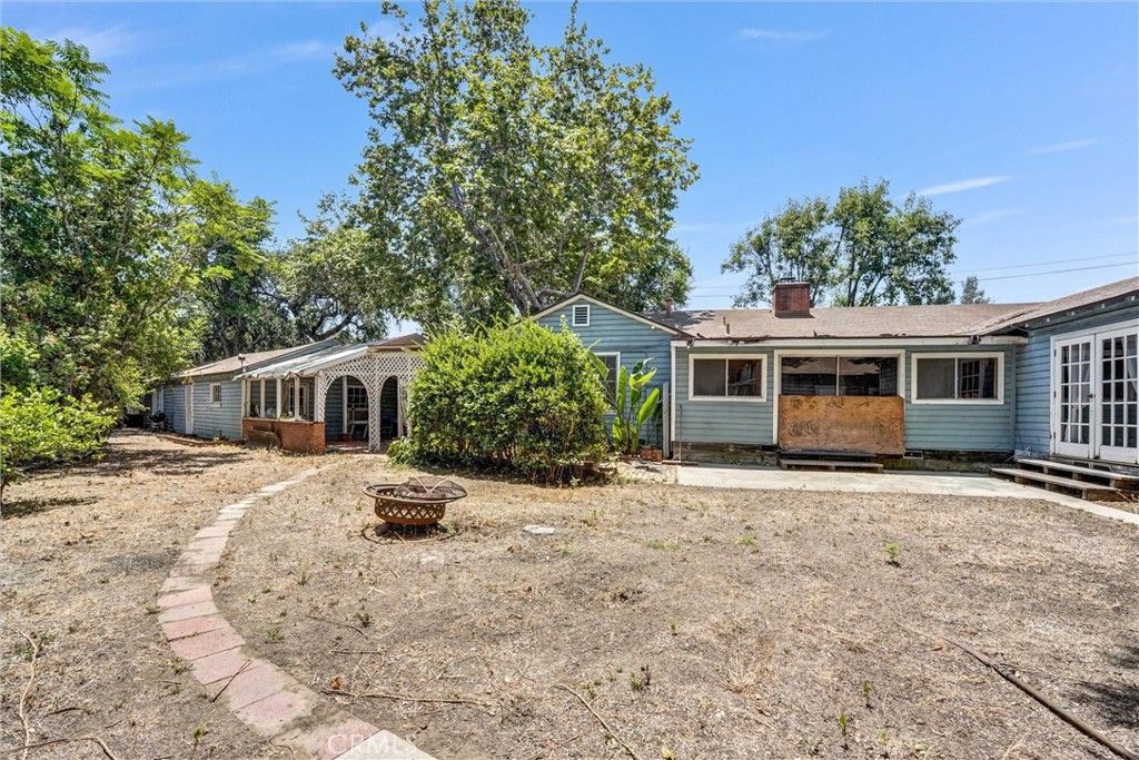 Image 22 of property listing at 13505 Hatteras, Valley Glen, CA 91401