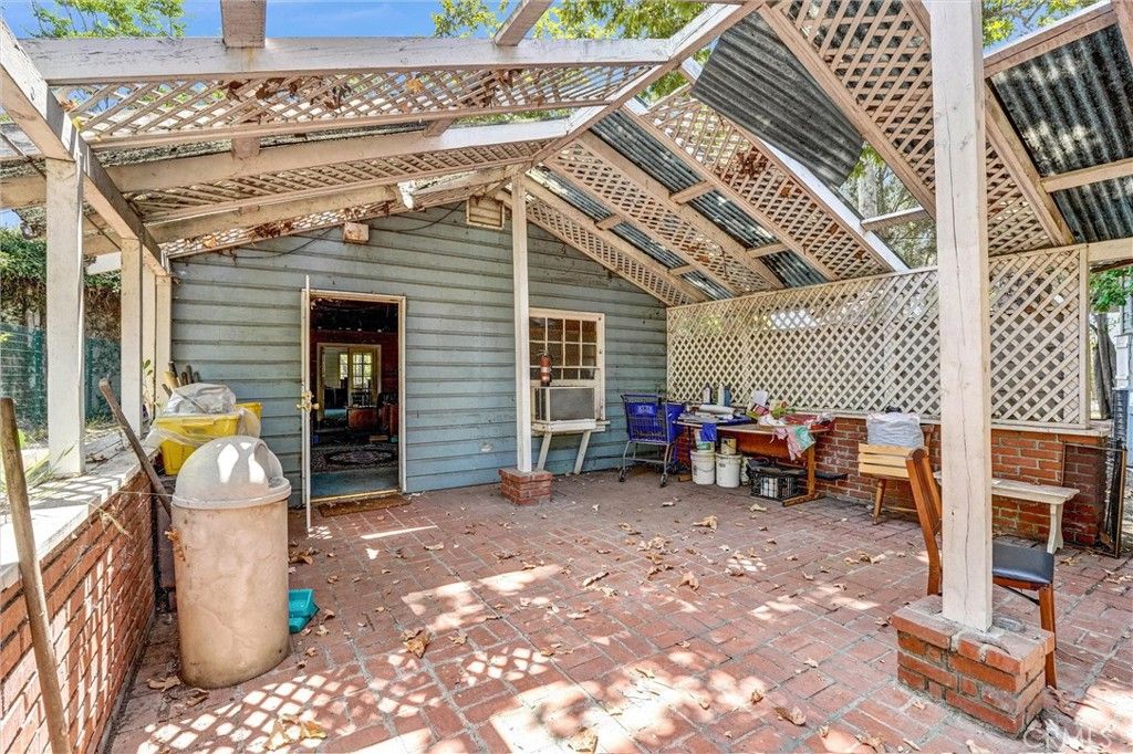 Image 26 of property listing at 13505 Hatteras, Valley Glen, CA 91401