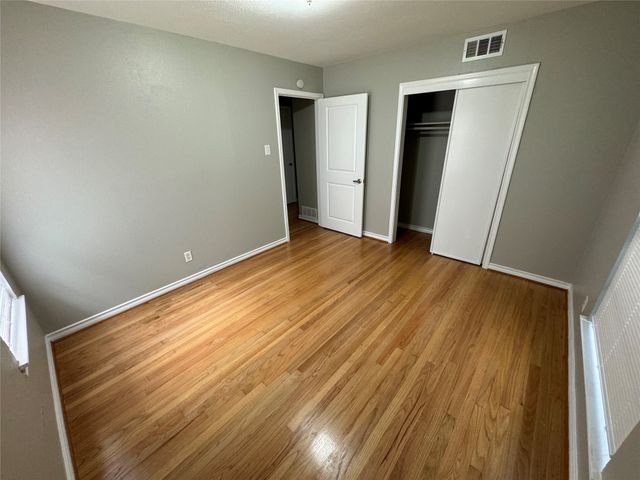 2322 Costa Mesa Drive, Dallas, TX 75228