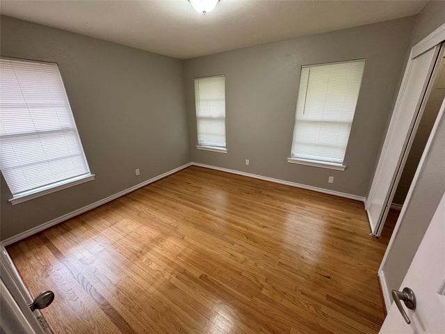 2322 Costa Mesa Drive, Dallas, TX 75228