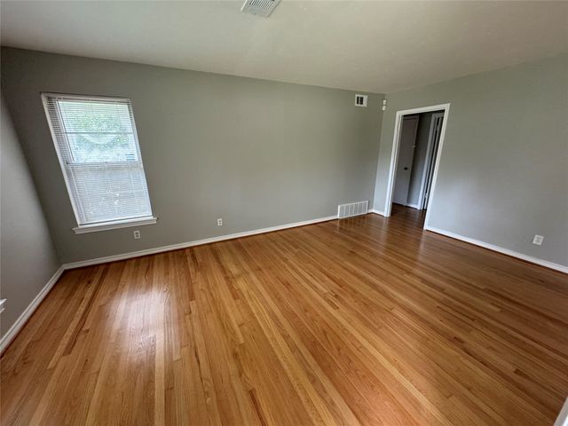 2322 Costa Mesa Drive, Dallas, TX 75228