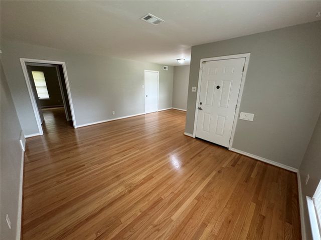 2322 Costa Mesa Drive, Dallas, TX 75228