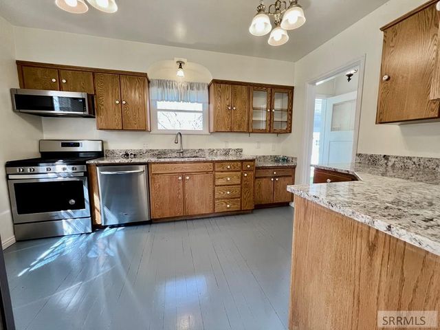 375 E 13th Street, Idaho Falls, ID 83404