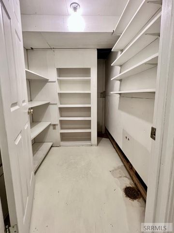 375 E 13th Street, Idaho Falls, ID 83404