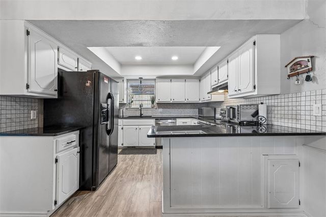 9912 S Country Club Drive, Oklahoma City, OK 73159