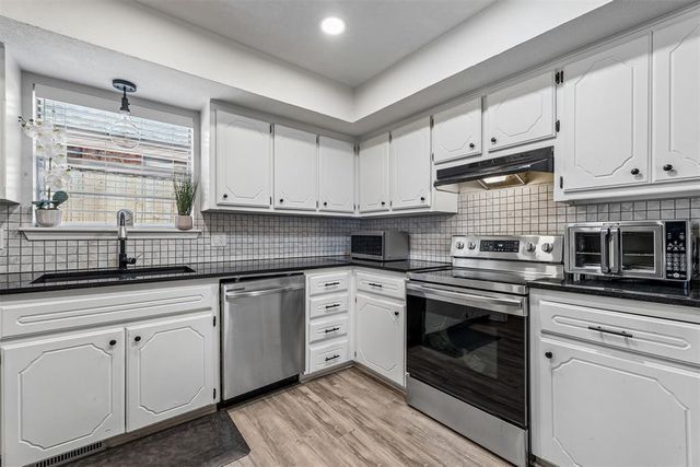 9912 S Country Club Drive, Oklahoma City, OK 73159