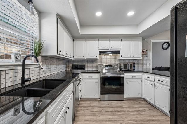 9912 S Country Club Drive, Oklahoma City, OK 73159