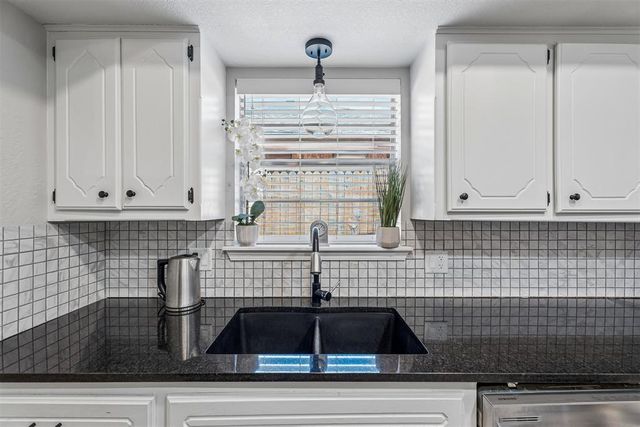 9912 S Country Club Drive, Oklahoma City, OK 73159