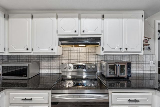 9912 S Country Club Drive, Oklahoma City, OK 73159