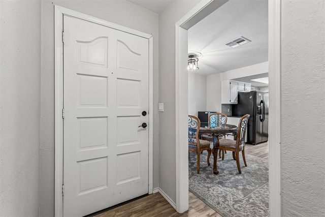 9912 S Country Club Drive, Oklahoma City, OK 73159