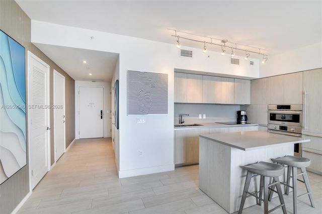 4010 S Ocean Drive R1006, Hollywood, FL 33019