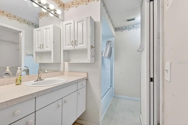 4913 72ND COURT E, Bradenton, FL 34203