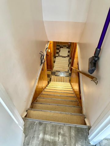 2456 Barnard Street, Saginaw, MI 48602