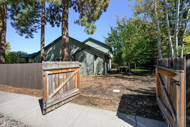 61324 Stardrift Drive, Bend, OR 97702