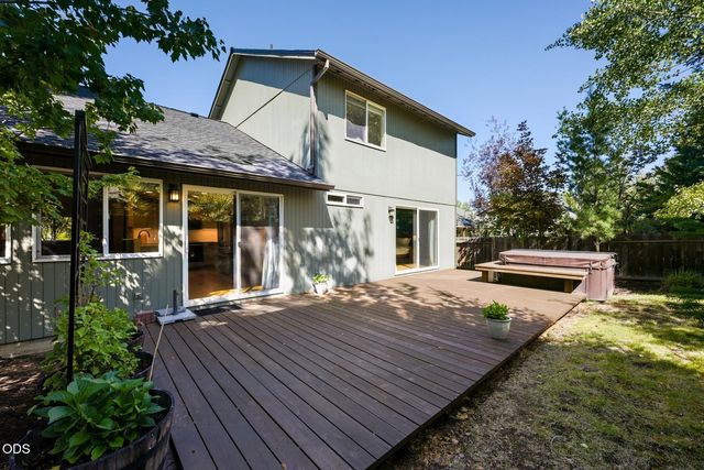 61324 Stardrift Drive, Bend, OR 97702