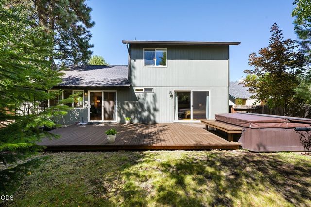 61324 Stardrift Drive, Bend, OR 97702