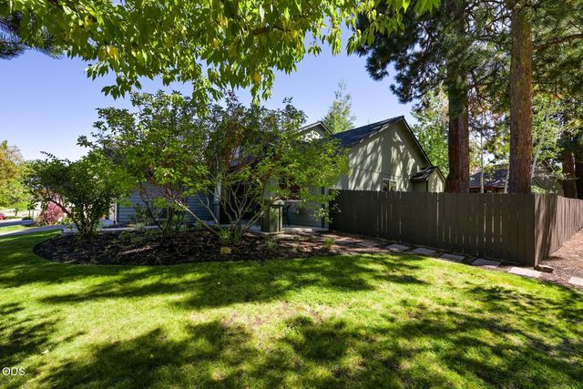61324 Stardrift Drive, Bend, OR 97702