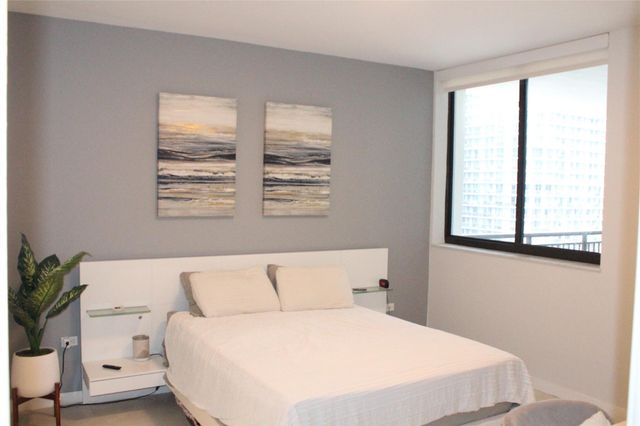 999 SW 1st Ave 3301, Miami, FL 33130