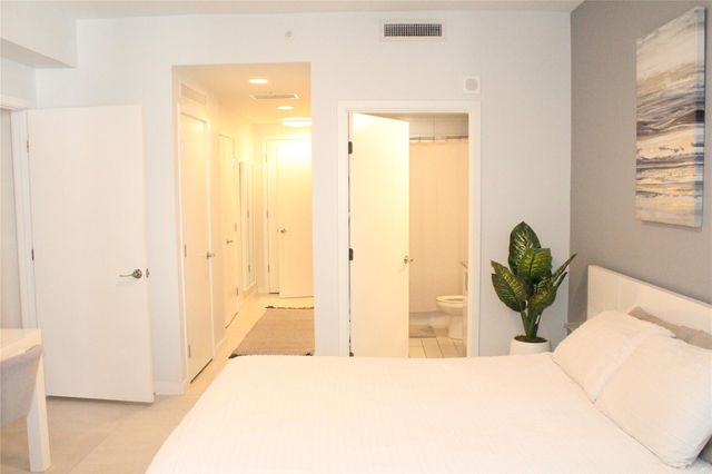 999 SW 1st Ave 3301, Miami, FL 33130