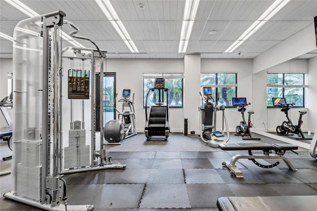 999 SW 1st Ave 3301, Miami, FL 33130