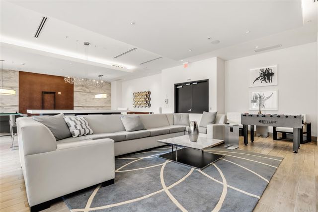 999 SW 1st Ave 3301, Miami, FL 33130