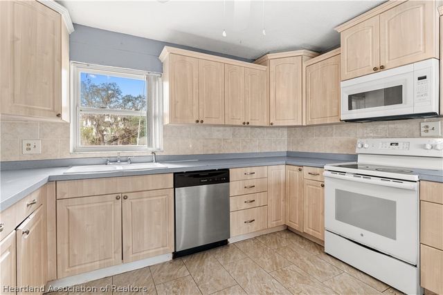 1115 Bellevue Avenue, Sebring, FL 33870