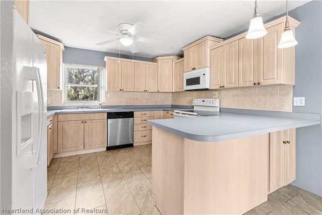 1115 Bellevue Avenue, Sebring, FL 33870