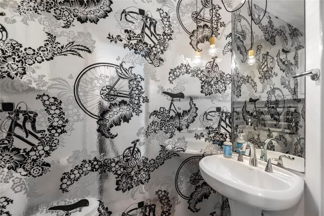 823 E 36th Street, Houston, TX 77022