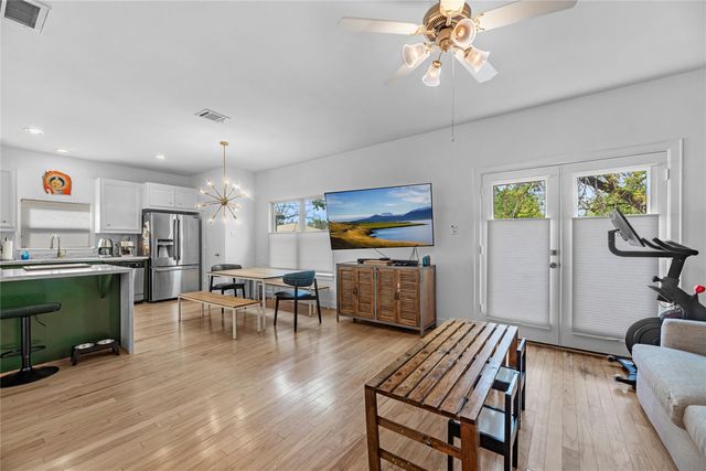 823 E 36th Street, Houston, TX 77022