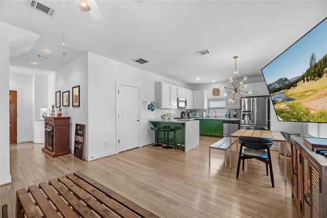 823 E 36th Street, Houston, TX 77022