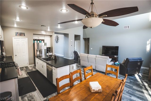 5642 Almocita Court, Las Vegas, NV 89141