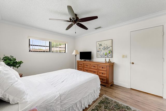 4863 Hawkwood Road B, Boynton Beach, FL 33436