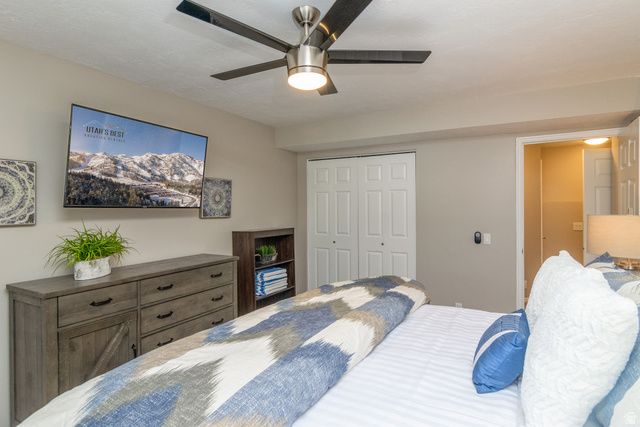 8234 S WASATCH GROVE LN, Salt Lake City, UT 84121