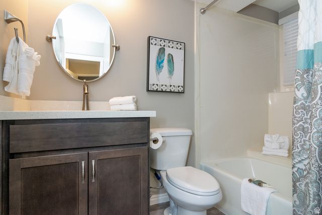 8234 S WASATCH GROVE LN, Salt Lake City, UT 84121