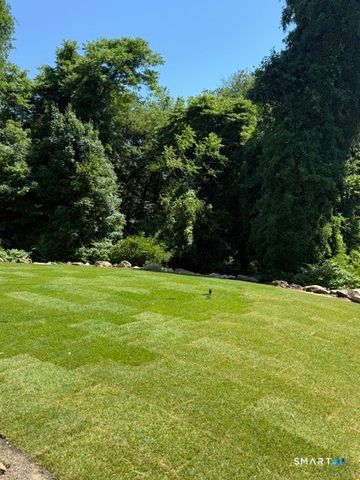 1964 North Benson Road, Fairfield, CT 06824