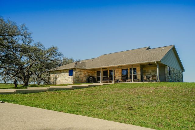 1797 County Road 261, Moulton, TX 77975