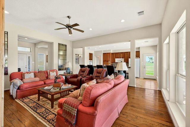 1797 County Road 261, Moulton, TX 77975