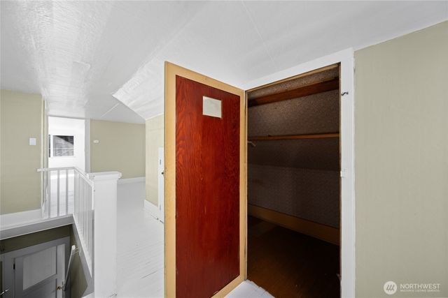 1502 E Maplewood Avenue, Bellingham, WA 98225