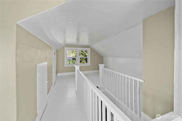 1502 E Maplewood Avenue, Bellingham, WA 98225